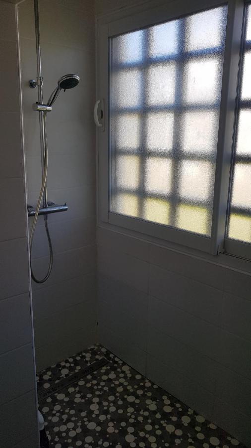 Apartment T3 Lumineux Et Au Calme. Wifi,netflix Et Parking Gratuit.