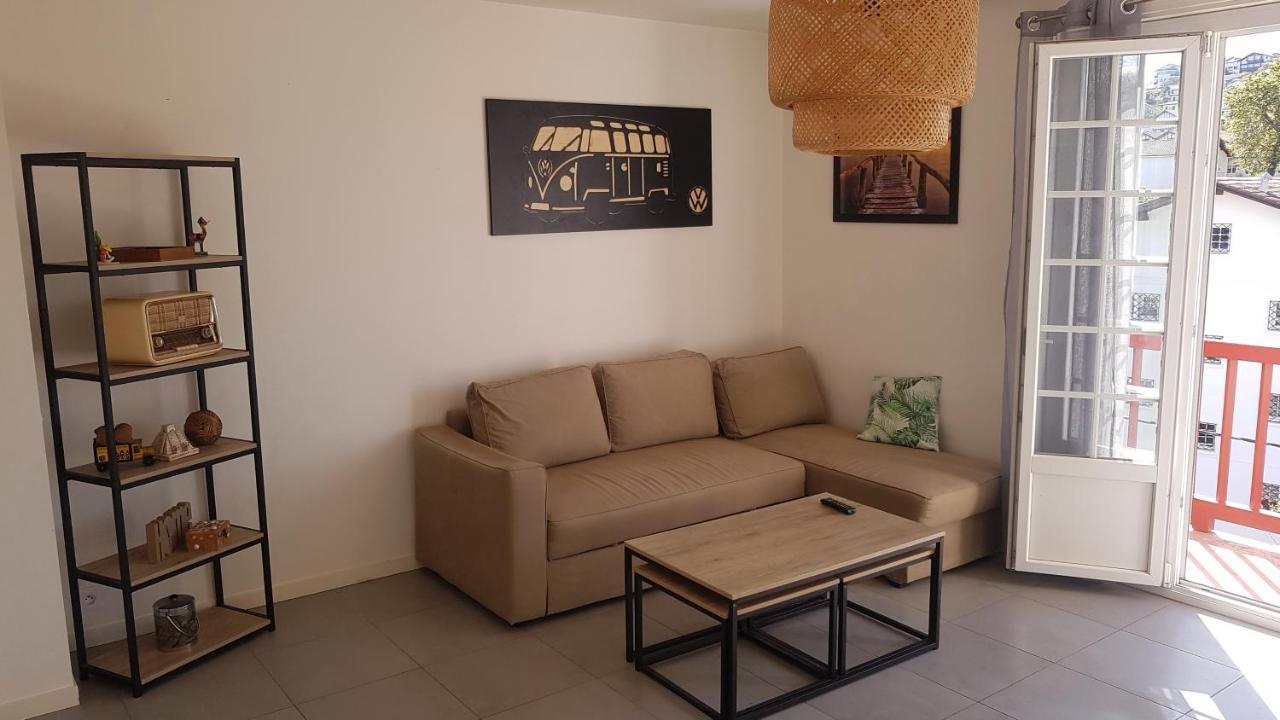 T3 Lumineux Et Au Calme. Wifi,netflix Et Parking Gratuit. Apartment